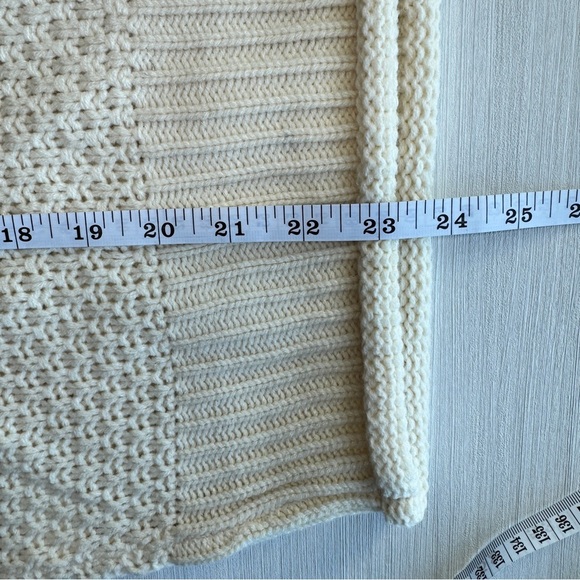 CHUNKY Cable Knit Rollneck Sweater S Cream Beige Drop Shoulder Neutral Casual - Picture 10 of 14